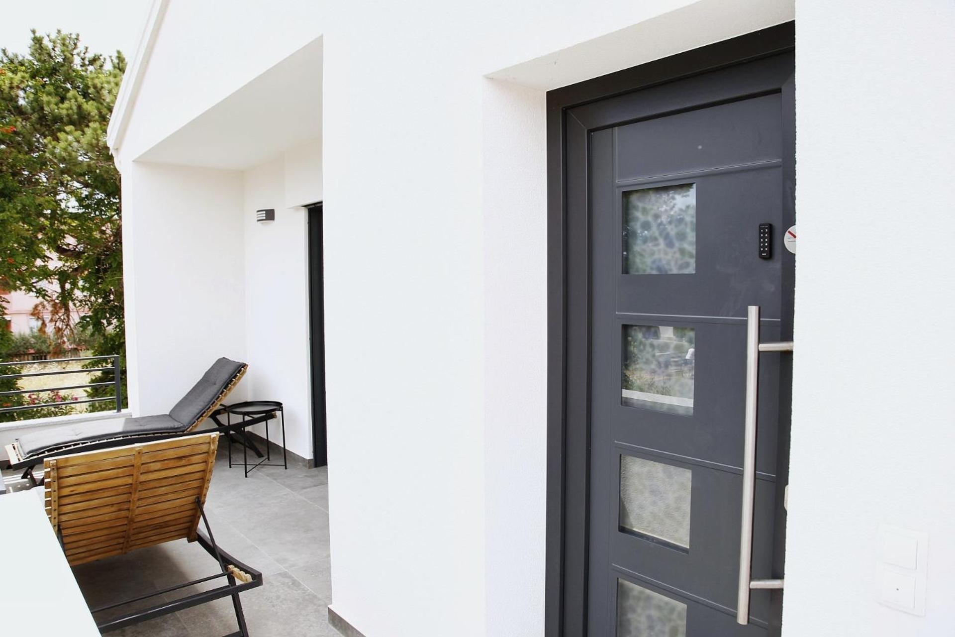 Apartment Zaza - Home & Style - King Bed, Modern, Parking Privlaka  Exterior foto